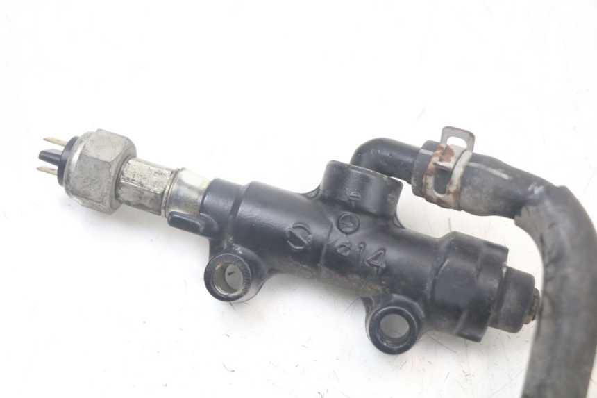 photo de CILINDRO MESTRE DO FREIO TRASEIRO TRIUMPH SPEED TRIPLE T301 900 (1994 - 1996) - Vista geral