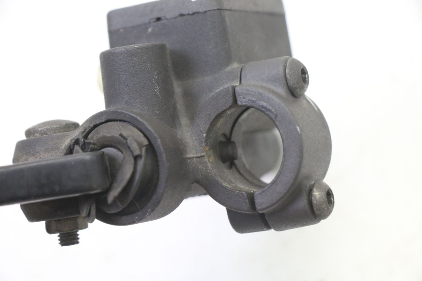 photo de CILINDRO MESTRE DO FREIO TRASEIRO PIAGGIO SUPER LX 125 (2000 - 2003) - Pontos de fixação