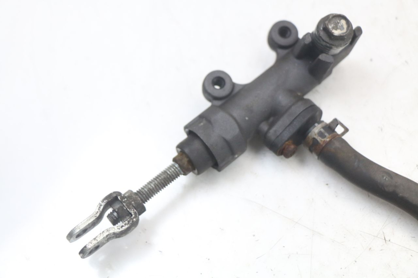 photo de CILINDRO MESTRE DO FREIO TRASEIRO SUZUKI GS F 500 (2004 - 2007) - Detalhe da peça