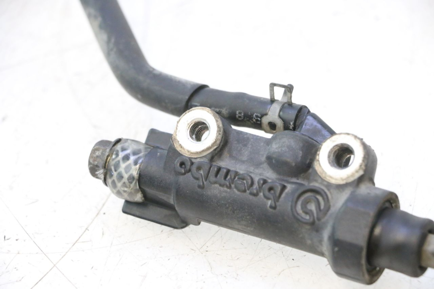 photo de CILINDRO MESTRE DO FREIO TRASEIRO YAMAHA TDM ABS 900 (2002 - 2014) - Outro ângulo de visão