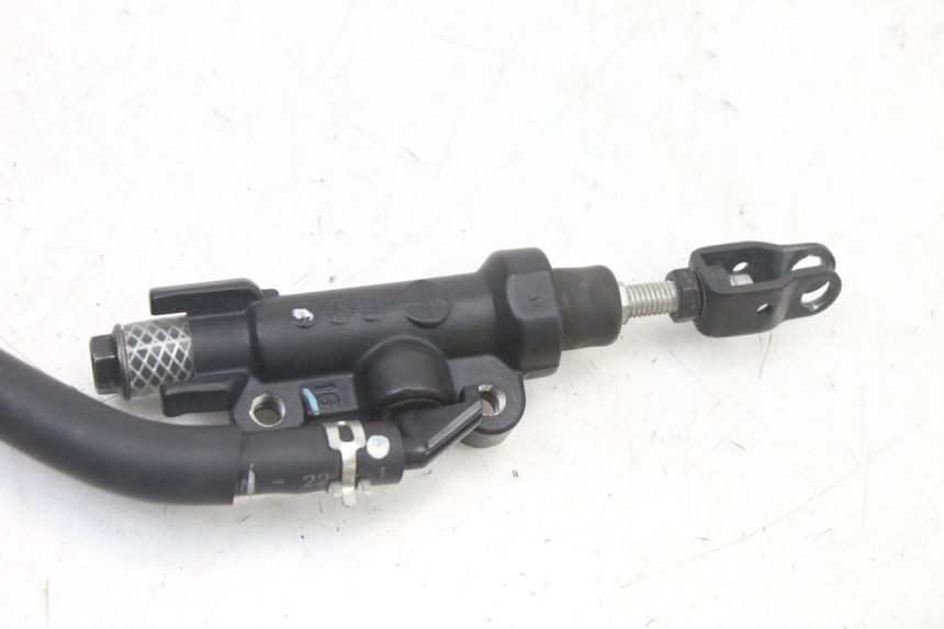photo de CILINDRO MESTRE DO TRAVÃO TRASEIRO YAMAHA TRACER 7 700 (2020 - 2024) - Pontos de fixação