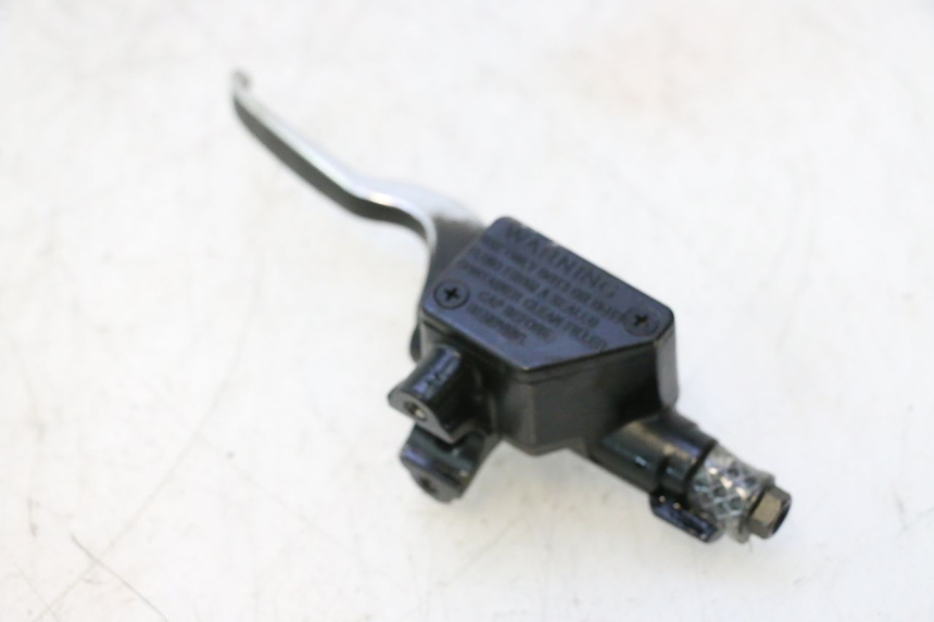 photo de CILINDRO MESTRE DE FREIO TRASEIRO PEUGEOT TWEET 4T 50 (2018 - 2022) - Ampliação técnica