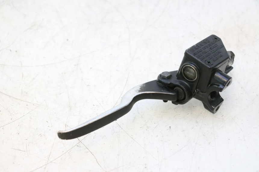 photo de CILINDRO MESTRE DE FREIO TRASEIRO PEUGEOT TWEET 4T 50 (2018 - 2022) - Pontos de fixação