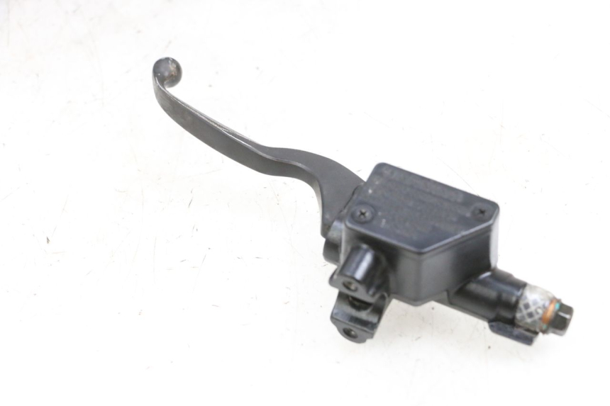 photo de CILINDRO MESTRE DO FREIO TRASEIRO PEUGEOT TWEET PRO EFI 4T 50 (2021 - 2022) - Outro ângulo de visão