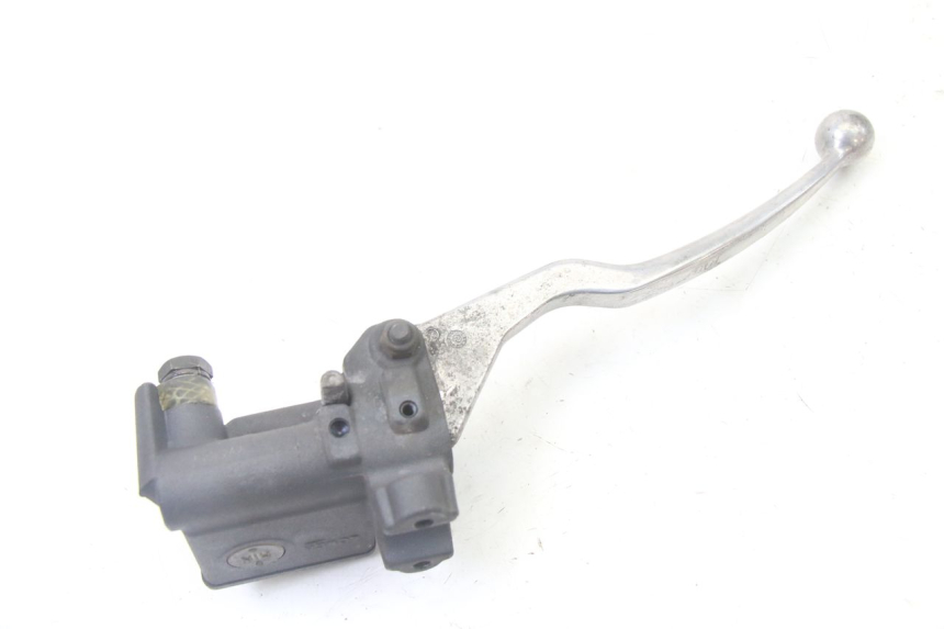 photo de CILINDRO MESTRE DO FREIO TRASEIRO SUZUKI UH BURGMAN 125 (2002 - 2006) - Pontos de fixação