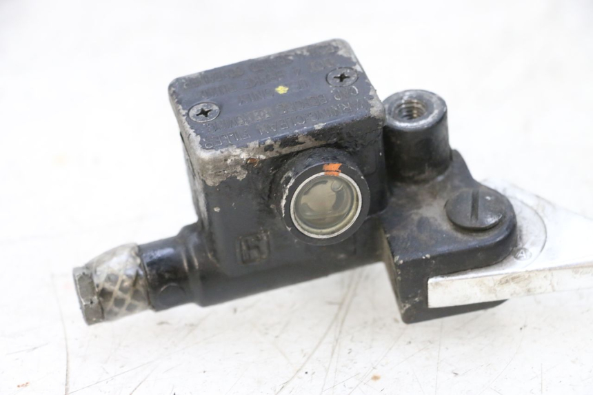 photo de CILINDRO MESTRE DO FREIO TRASEIRO PIAGGIO VESPA GTS SUPER IE 125 (2009 - 2016) - Ampliação técnica