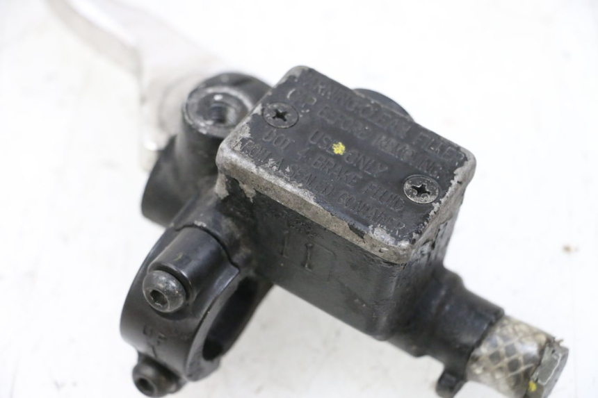 photo de CILINDRO MESTRE DO FREIO TRASEIRO PIAGGIO VESPA GTS SUPER IE 125 (2009 - 2016) - Pontos de fixação