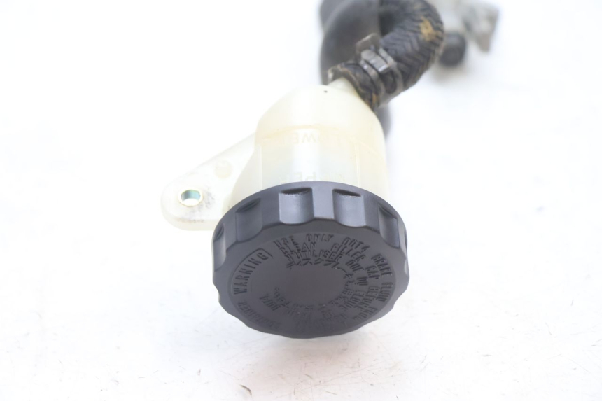 photo de CILINDRO MESTRE DE FREIO TRASEIRO HONDA VFR FI RC46 800 (1998 - 2001) - Pontos de fixação