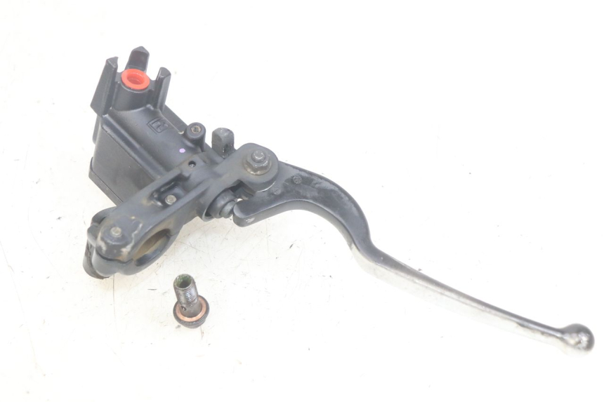 photo de CILINDRO MESTRE DO FREIO TRASEIRO YAMAHA XMAX X-MAX 125 (2006 - 2009) - Zoom do estado de desgaste