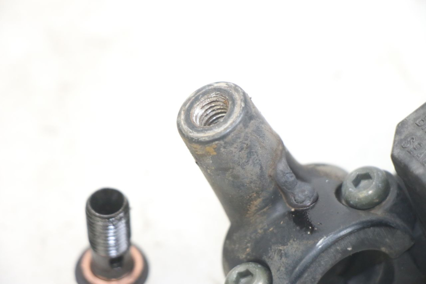 photo de CILINDRO MESTRE DO FREIO TRASEIRO YAMAHA X-MAX XMAX 250 (2006 - 2009) - Zoom do estado de desgaste