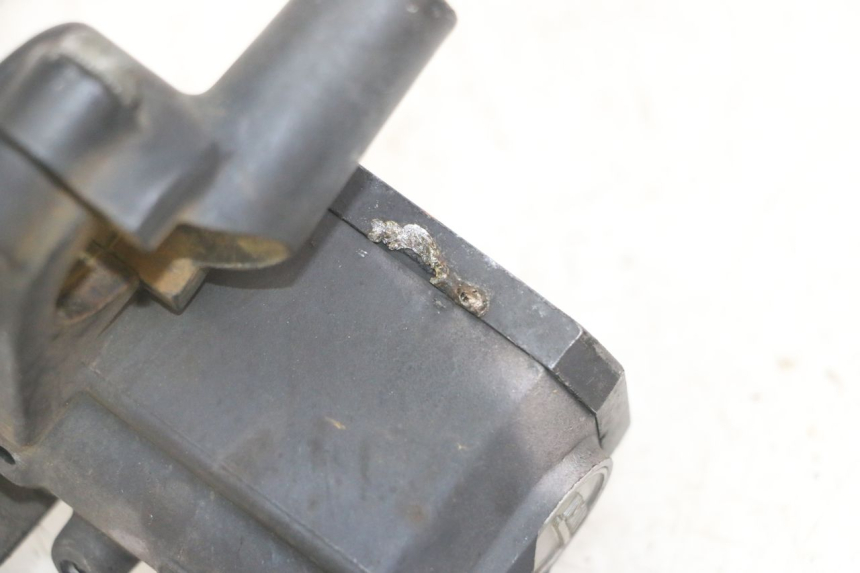 photo de CILINDRO MESTRE DO FREIO TRASEIRO YAMAHA XMAX X-MAX 125 (2006 - 2009) - Pontos de fixação