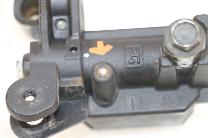 photo de CILINDRO MESTRE DO FREIO TRASEIRO YAMAHA XMAX X-MAX 125 (2006 - 2009) - Ampliação técnica