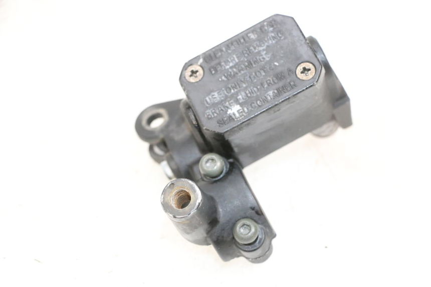 photo de CILINDRO MESTRE DO FREIO TRASEIRO YAMAHA XMAX X-MAX 125 (2006 - 2009) - Estado da superfície