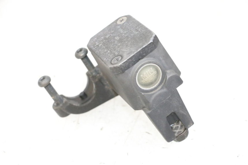 photo de CILINDRO MESTRE DO FREIO TRASEIRO YAMAHA X-MAX XMAX 125 (2010 - 2013) - Ampliação técnica