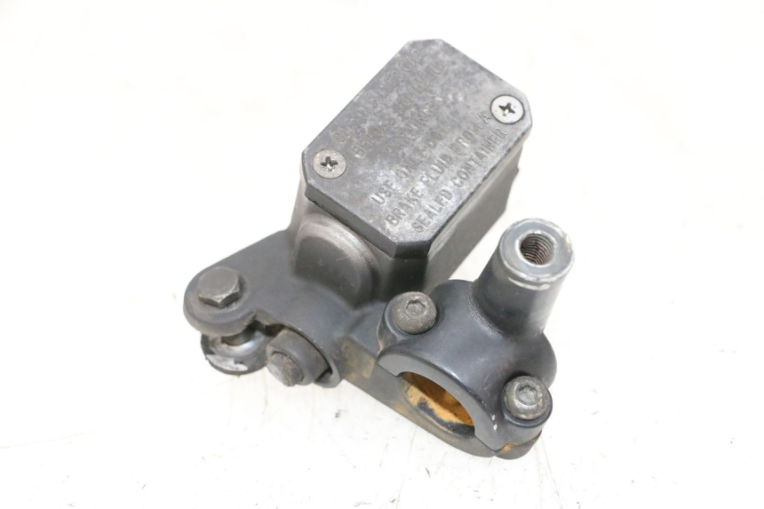photo de CILINDRO MESTRE DO FREIO TRASEIRO YAMAHA XMAX X-MAX 125 (2006 - 2009) - Detalhe da peça