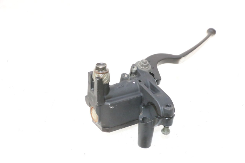 photo de CILINDRO MESTRE DO FREIO TRASEIRO YAMAHA XMAX X-MAX 125 (2006 - 2009) - Pontos de fixação