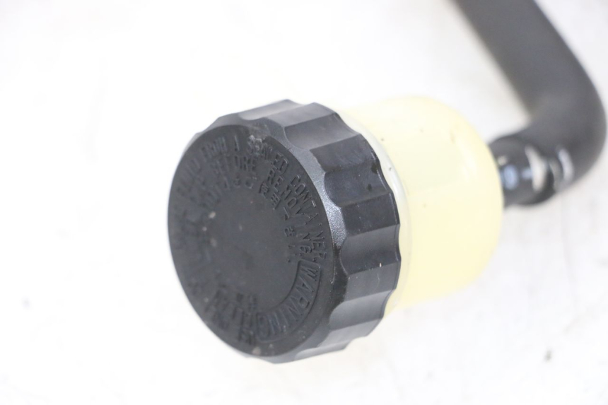 photo de CILINDRO MESTRE DO FREIO TRASEIRO YAMAHA XJ6 ABS 600 (2008 - 2016) - Zoom do estado de desgaste