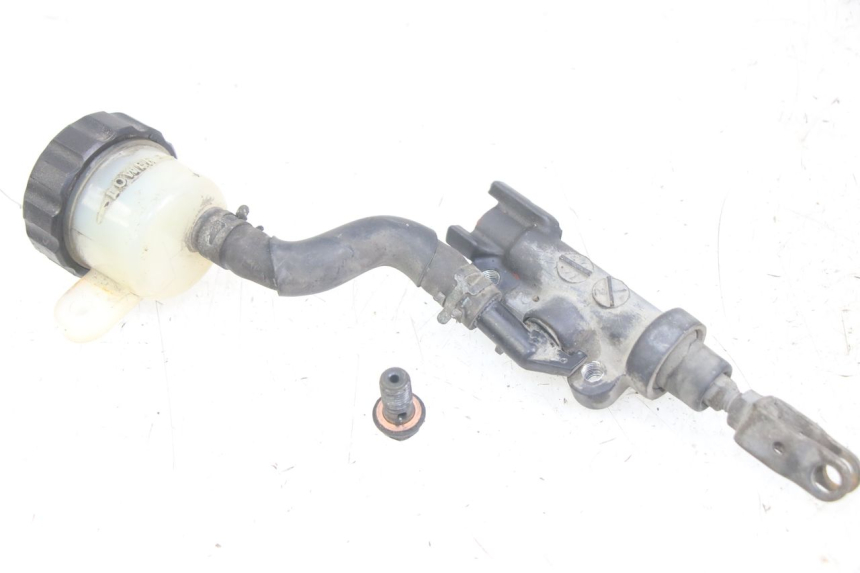 photo de CILINDRO MESTRE DO FREIO TRASEIRO YAMAHA XJN DIVERSION 600 (2000 - 2003) - Detalhe da peça