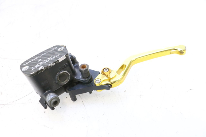photo de CILINDRO MESTRE DE FREIO TRASEIRO YAMAHA XP T-MAX ABS 500 (2005 - 2005) - Pontos de fixação