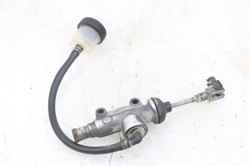 photo de CILINDRO MESTRE DO FREIO TRASEIRO PEUGEOT XP6 50 (1997 - 2003) - Detalhe da peça