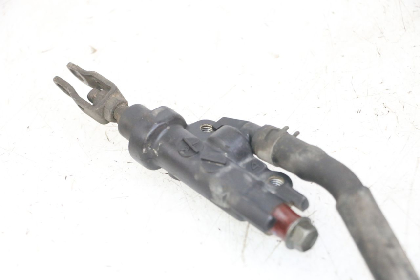 photo de CILINDRO MESTRE DO FREIO TRASEIRO YAMAHA FZS FAZER 600 (2001 - 2003) - Detalhe da peça