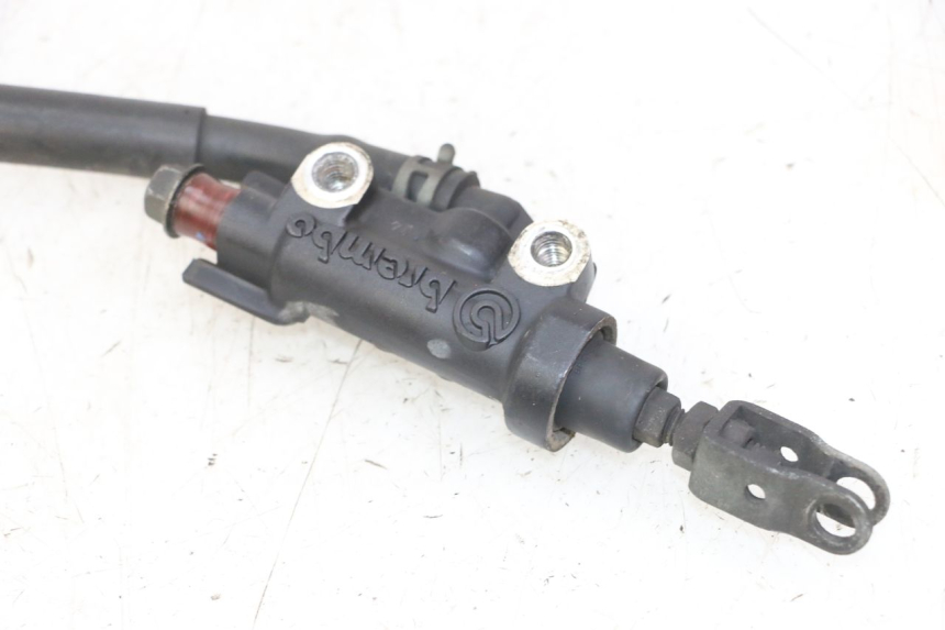 photo de CILINDRO MESTRE DO FREIO TRASEIRO YAMAHA FZS FAZER 600 (2001 - 2003) - Vista geral