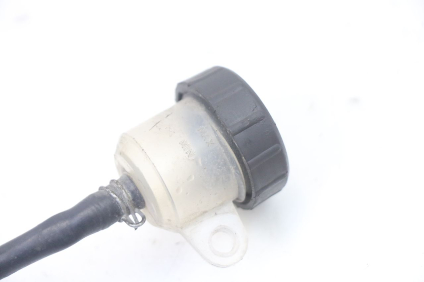 photo de CILINDRO MESTRE DO FREIO TRASEIRO YAMAHA TZR 50 (2008 - 2016) - Zoom do estado de desgaste