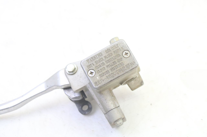 photo de CILINDRO MESTRE DO FREIO TRASEIRO YAMAHA YFM GRIZZLY 550 (2008 - 2015) - Zoom do estado de desgaste