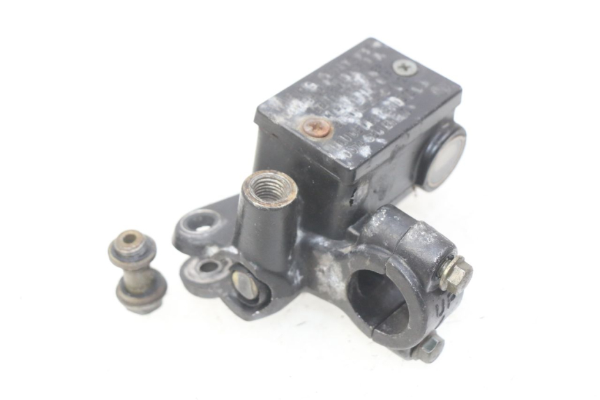 photo de CILINDRO MESTRE DO FREIO TRASEIRO YAMASAKI YM T 125 (2015 - 2020) - Pontos de fixação