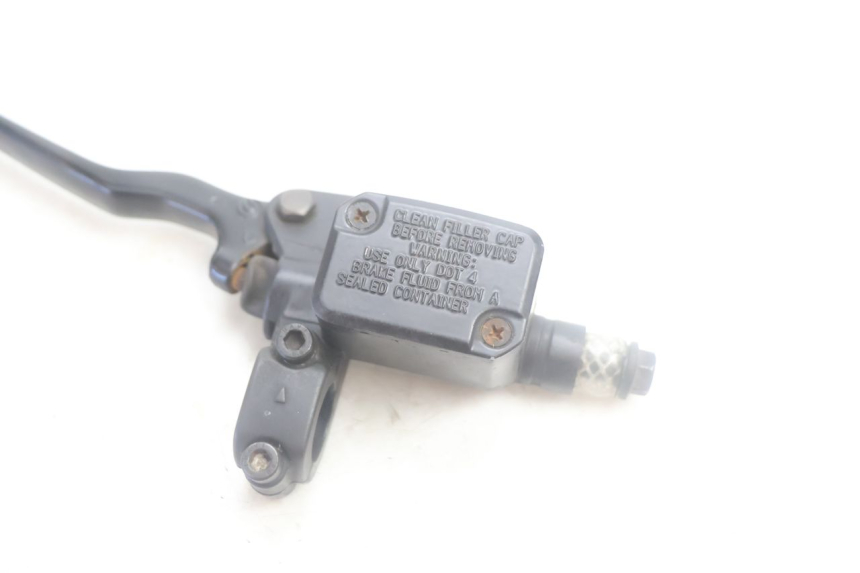photo de CILINDRO MESTRE DO FREIO TRASEIRO YAMAHA YP MAJESTY 125 (2002 - 2006) - Zoom do estado de desgaste