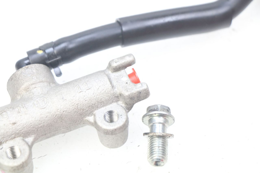 photo de CILINDRO MESTRE DO FREIO TRASEIRO KAWASAKI Z 650 (2016 - 2019) - Ampliação técnica