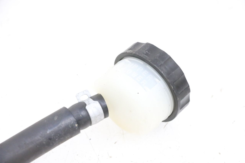 photo de CILINDRO MESTRE DO FREIO TRASEIRO KAWASAKI ZR 7 750 (1999 - 2004) - Pontos de fixação