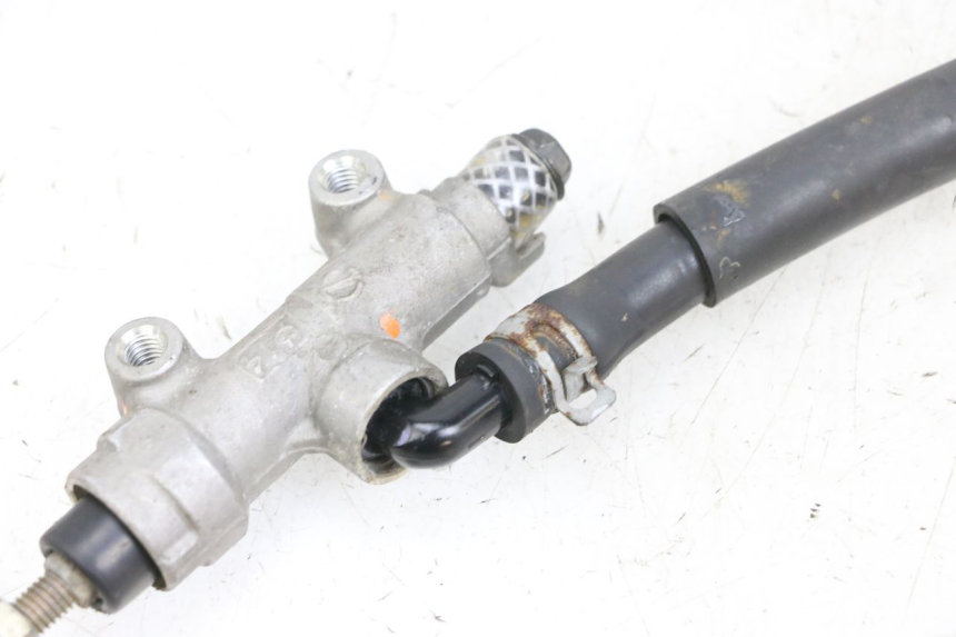 photo de CILINDRO MESTRE DO FREIO TRASEIRO KAWASAKI ZR 7 750 (1999 - 2004) - Estado da superfície