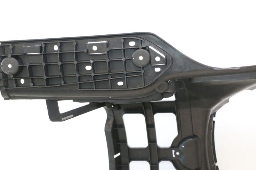 photo de APOIO PARA OS PÉS SUZUKI BURGMAN EXECUTIVE ABS 650 (2006 - 2012) - Detalhes característicos