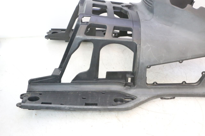 photo de APOIO PARA OS PÉS SUZUKI BURGMAN EXECUTIVE ABS 650 (2006 - 2012) - Pontos de fixação