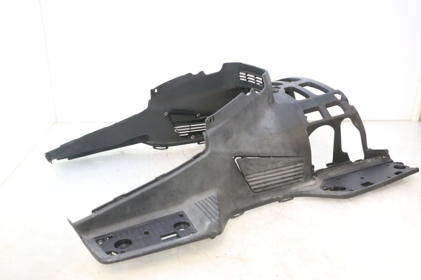 photo de APOIO PARA OS PÉS SUZUKI BURGMAN EXECUTIVE ABS 650 (2006 - 2012) - Detalhes característicos