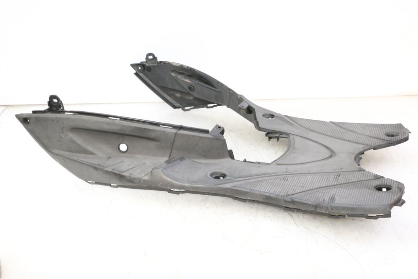 photo de ESTRIBO YAMAHA CYGNUS X INJECTION 125 (2007 - 2013) - Pontos de fixação
