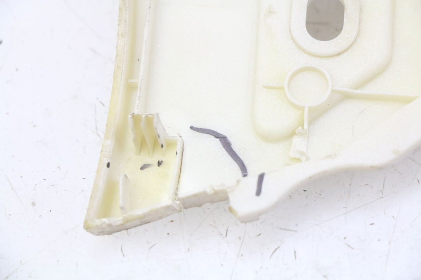 photo de ESTRIBO PEUGEOT DJANGO 2T 50 (2014 - 2019) - Pontos de fixação