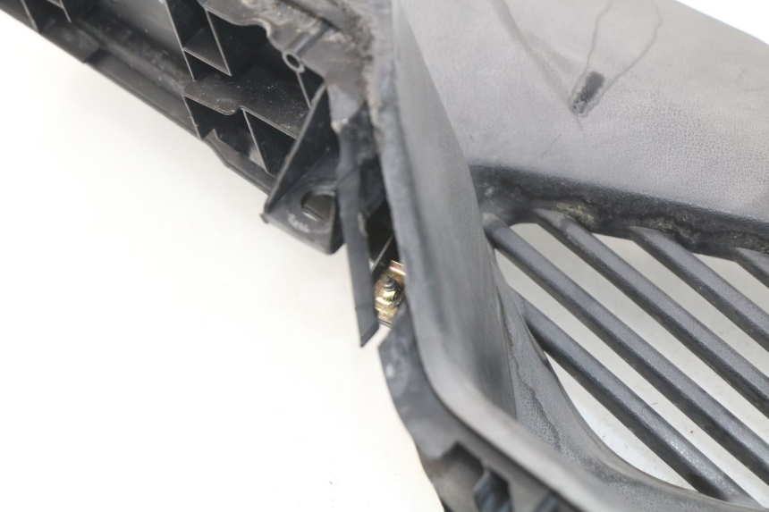 photo de ESTRIBO DIREITO KYMCO DINK STREET 125 (2009 - 2014) - Pontos de fixação