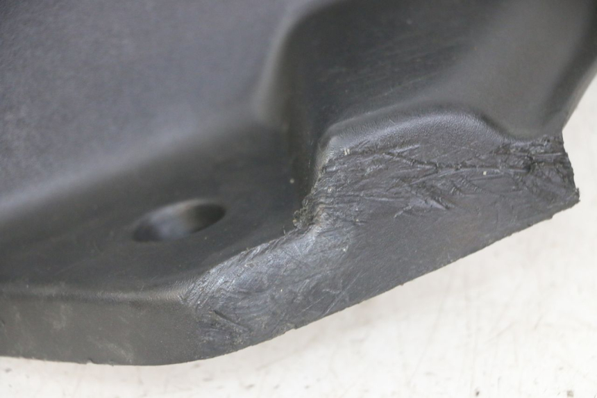photo de ESTRIBO DIREITO PEUGEOT ELYSEO 125 (1999 - 2004) - Pontos de fixação