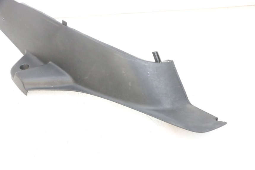 photo de ESTRIBO DIREITO PEUGEOT ELYSEO 125 (1999 - 2004) - Pontos de fixação