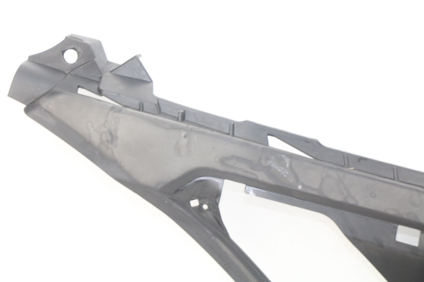 photo de ESTRIBO DIREITO PEUGEOT GEOPOLIS 400 (2007 - 2013) - Pontos de fixação