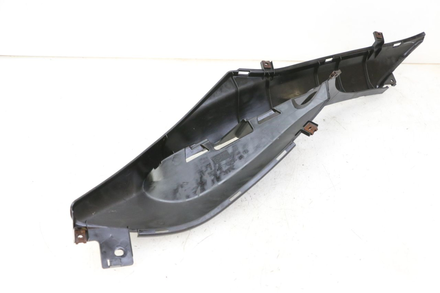 photo de ESTRIBO DIREITO MBK OVETTO ONE 2T 50 (2013 - 2017) - Detalhe da peça