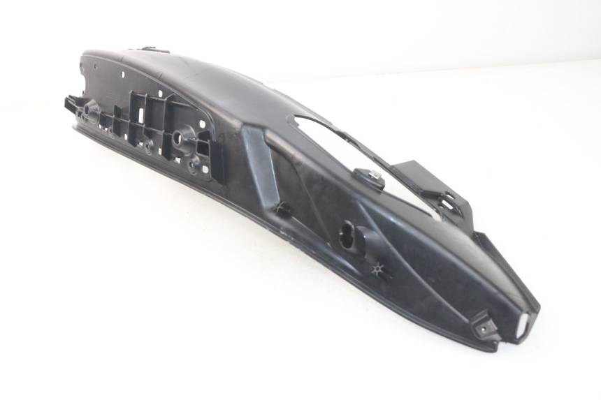 photo de ESTRIBO DIREITO PIAGGIO MP3 HPE 500 (2019 - 2022) - Detalhe da peça