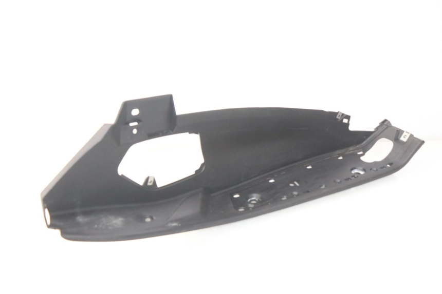 photo de ESTRIBO DIREITO PIAGGIO MP3 HPE 500 (2019 - 2022) - Vista geral