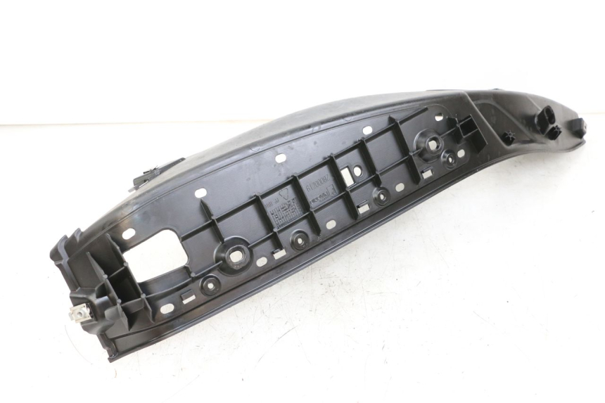 photo de ESTRIBO DIREITO PIAGGIO MP3 HPE 350 (2018 - 2020) - Detalhe da peça