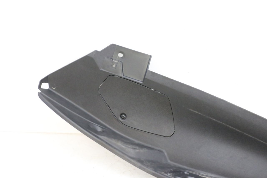 photo de ESTRIBO DIREITO PIAGGIO MP3 HPE 350 (2018 - 2020) - Estado da superfície
