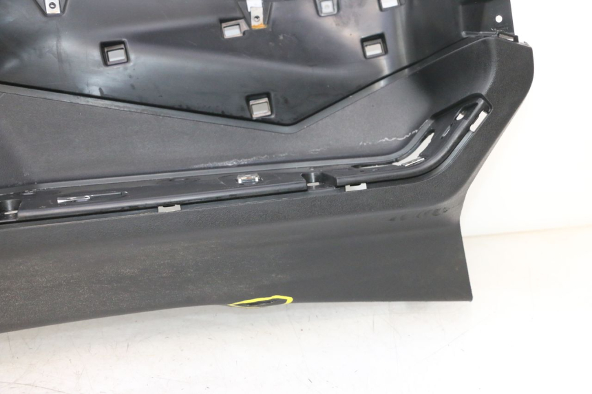 photo de PEDALEIRA DIREITA PIAGGIO MP3 HPE 530 (2022 - 2026) - Estrutura - ampliação