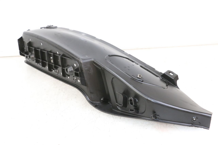 photo de ESTRIBO DIREITO PIAGGIO MP3 LT 400 (2007 - 2012) - Zoom do estado de desgaste