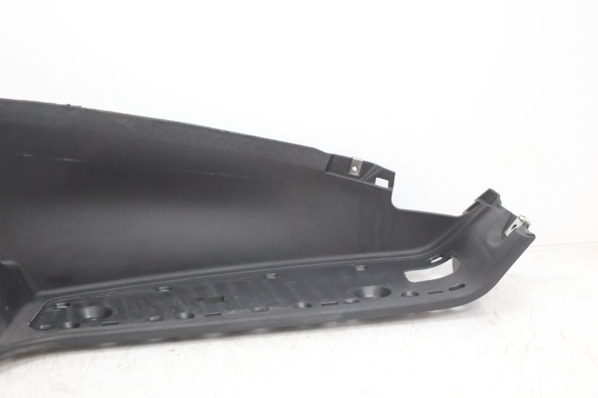 photo de ESTRIBO DIREITO PIAGGIO MP3 LT 300 (2010 - 2016) - Zoom do estado de desgaste
